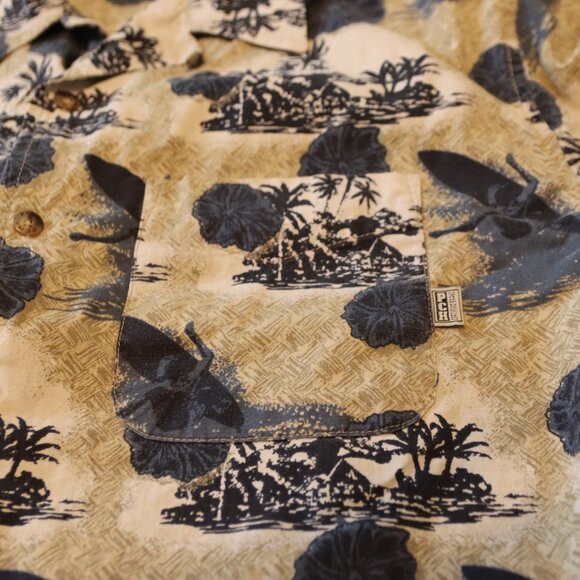 Men's Pacific Coast Highway Short Sleeve Casual Button down Size Large - Picture 5 of 11